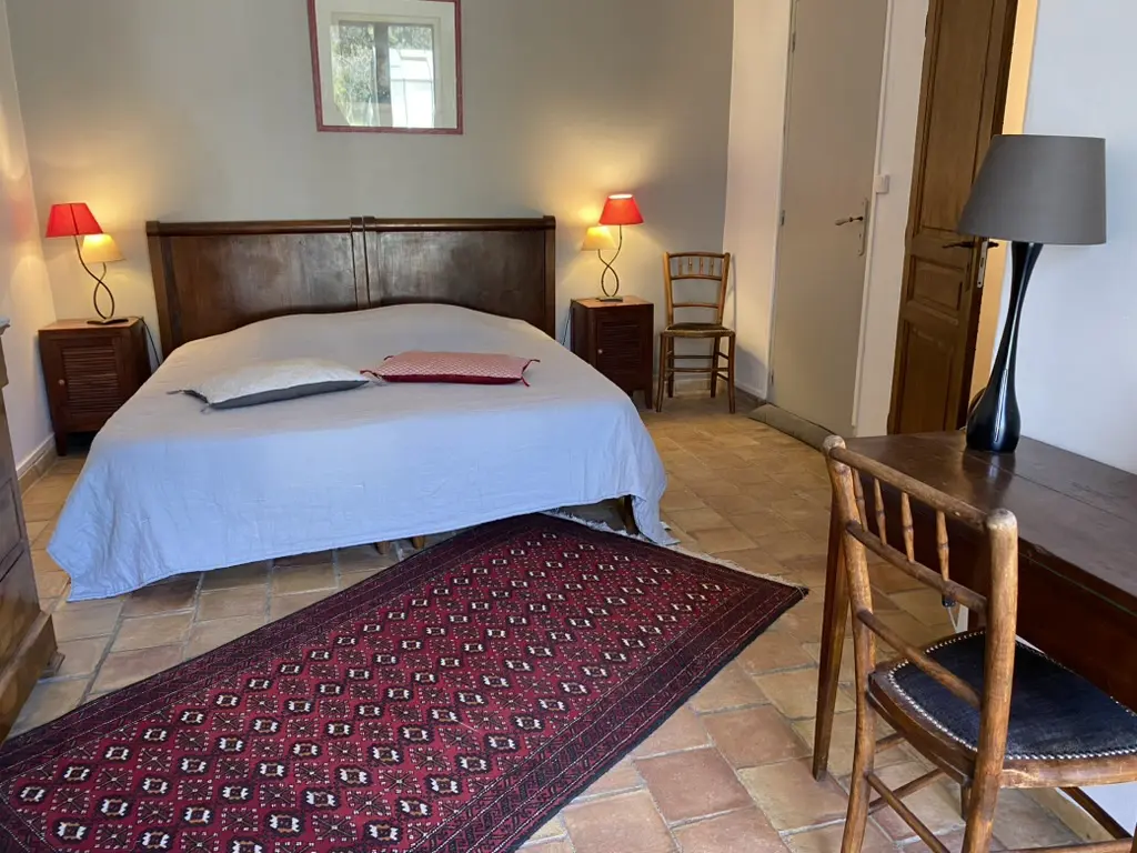 Les Chênes Verts – Chambre Orange à La Bastidonne, accueil motards